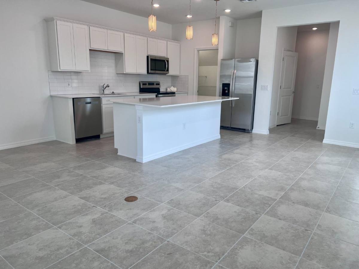 Townhouse for rent at 6081 Carre Way #GRAYT, West Palm Beach, FL 33415