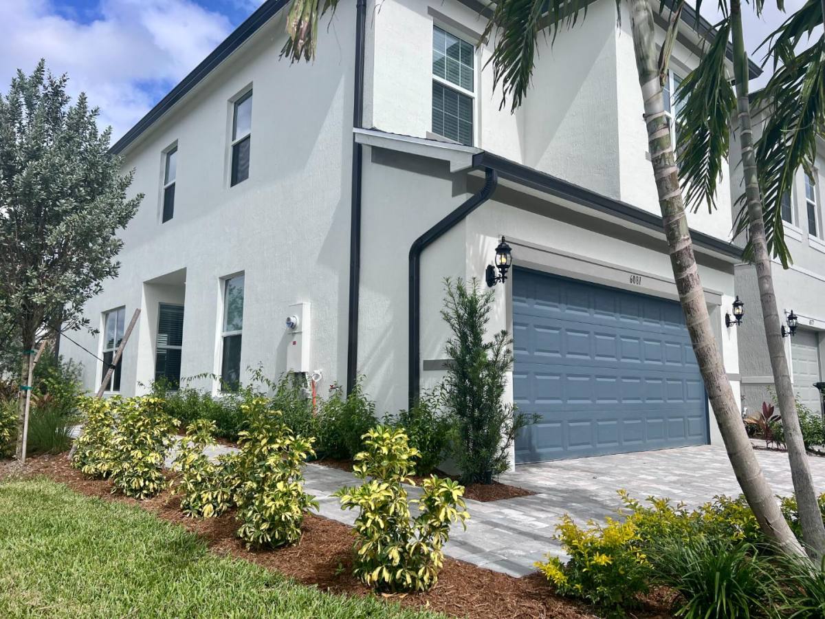 Townhouse for rent at 6081 Carre Way #GRAYT, West Palm Beach, FL 33415