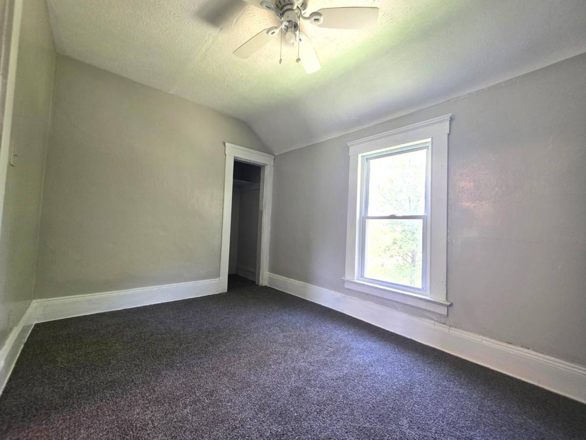 Apartment for rent at 6215 Carpenter Ave #UP, Cleveland, OH 44127