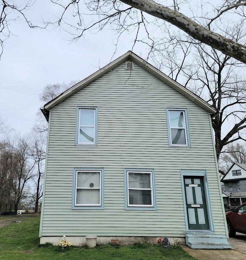 Apartment for rent at 6215 Carpenter Ave #UP, Cleveland, OH 44127