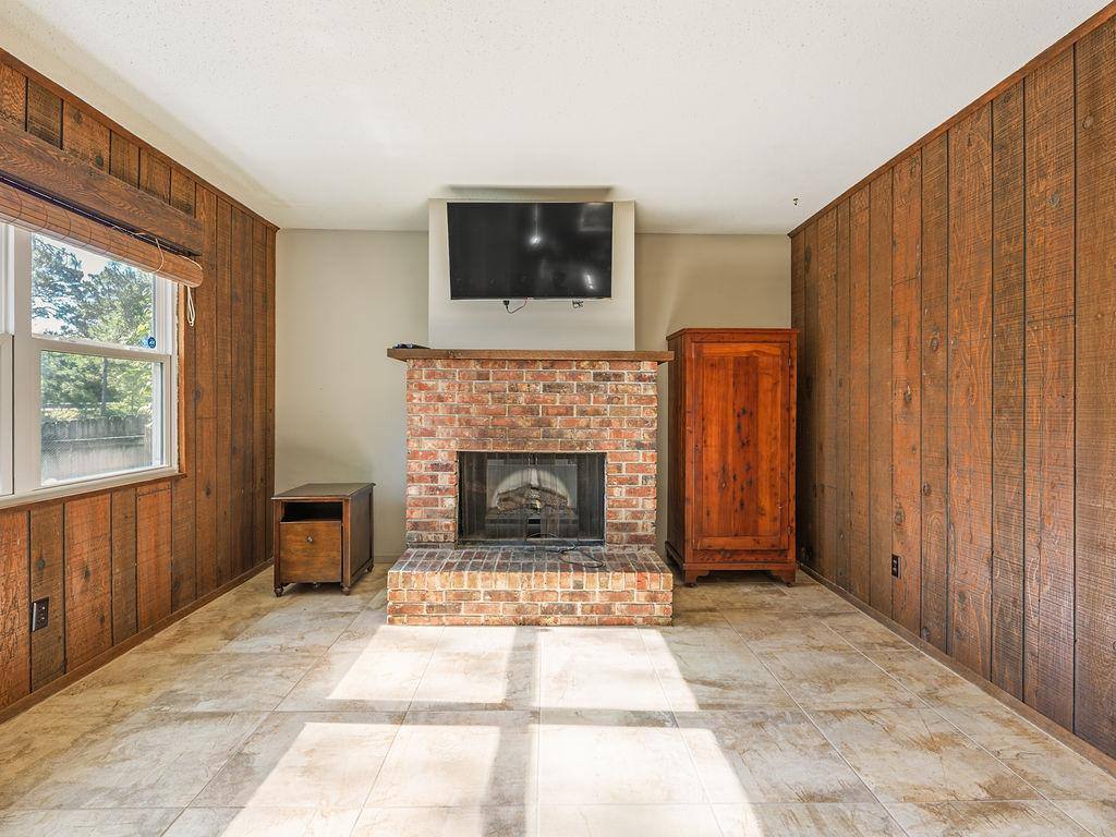 House for rent at 609 Dog Track Rd, Pensacola, FL 32506