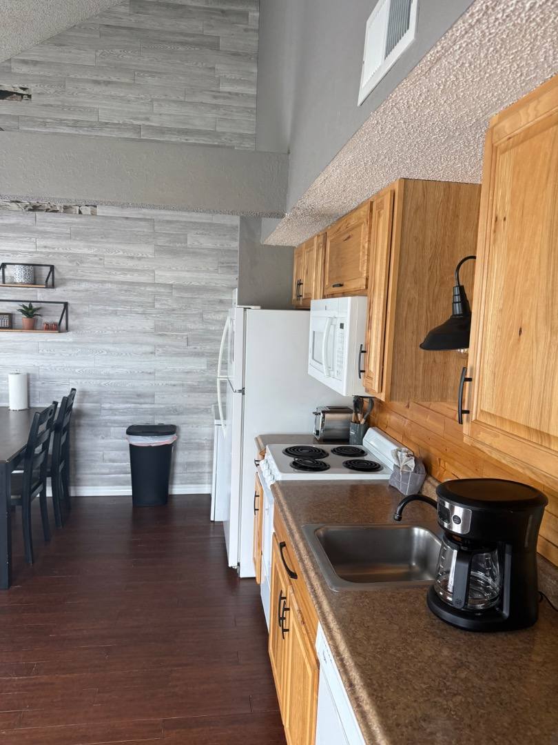 Condo for rent at 27 Fall Creek Dr, Branson, MO 65616