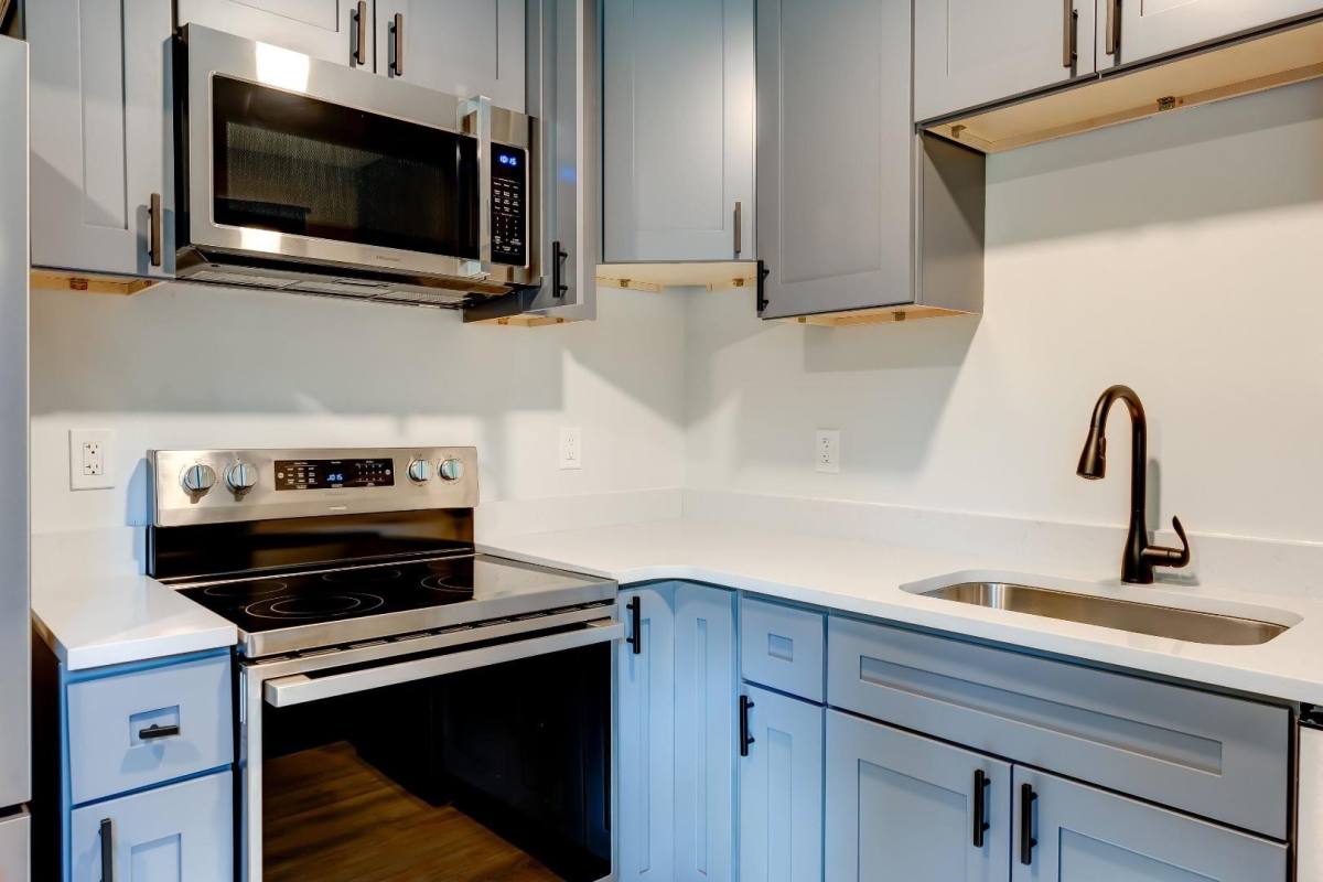 Apartment for rent at 2428 Belvedere Ave #7, Knoxville, TN 37920