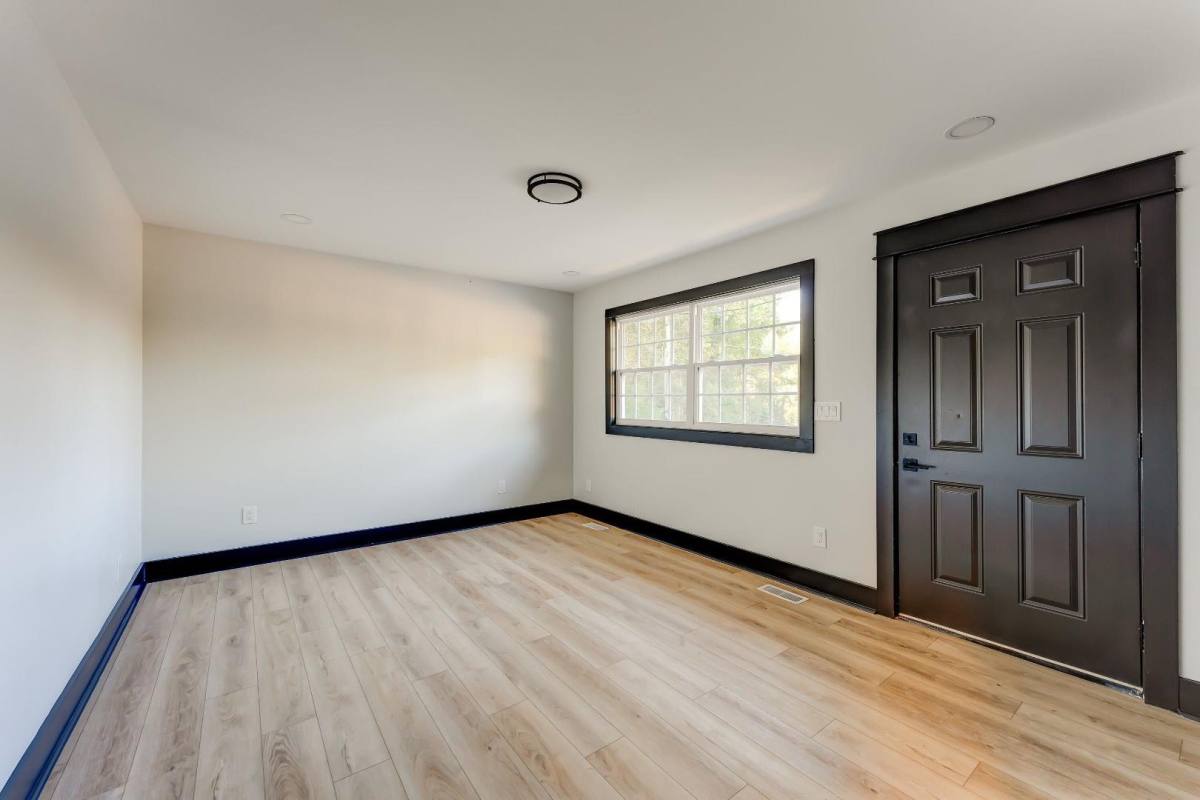 Apartment for rent at 2428 Belvedere Ave #7, Knoxville, TN 37920