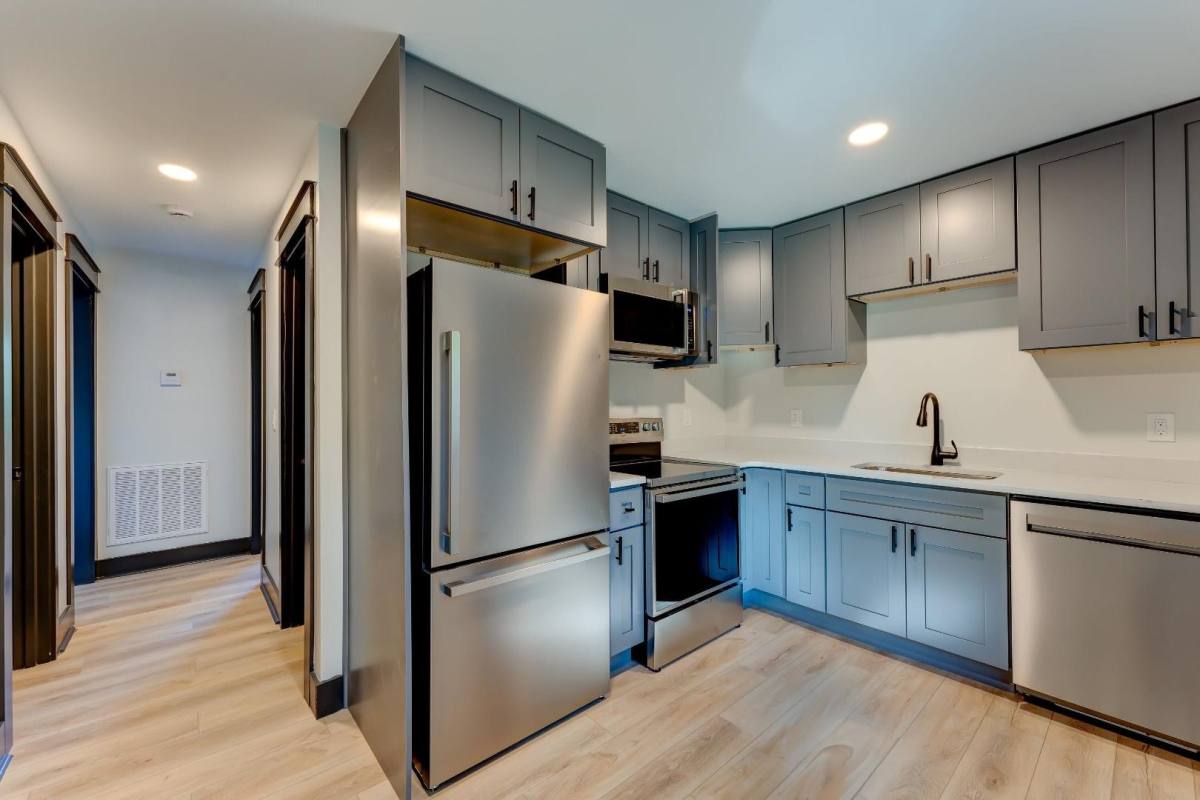 Apartment for rent at 2428 Belvedere Ave #7, Knoxville, TN 37920