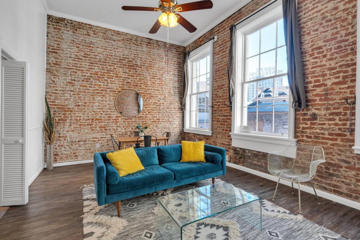 Apartment for rent at 331 Decatur St #2A, New Orleans, LA 70130