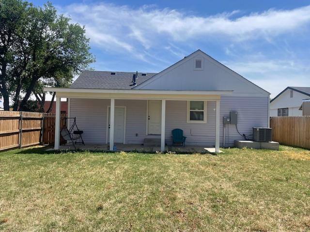 House for rent at 1611 2nd St, Woodward, OK 73801