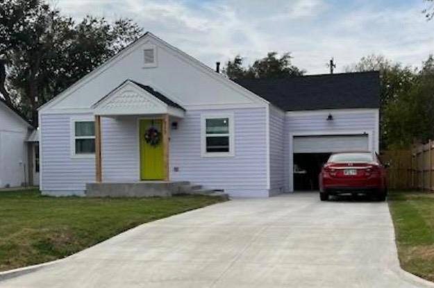 House for rent at 1611 2nd St, Woodward, OK 73801
