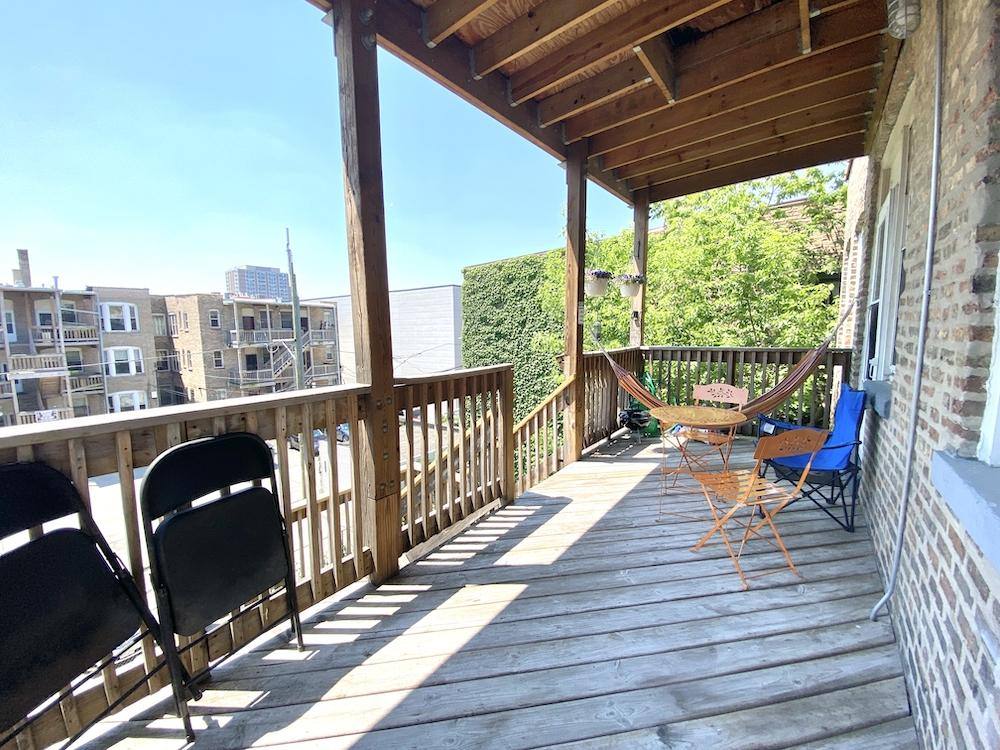 Apartment for rent at 901 W Agatite Ave #907-3, Chicago, IL 60640