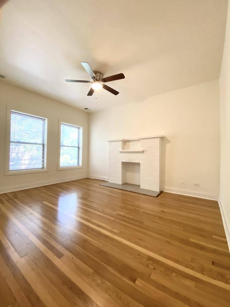 Apartment for rent at 901 W Agatite Ave #907-3, Chicago, IL 60640