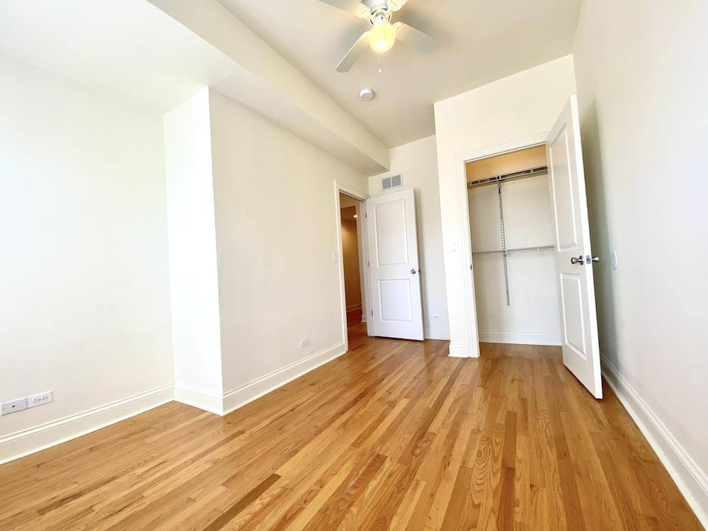 Apartment for rent at 901 W Agatite Ave #907-3, Chicago, IL 60640