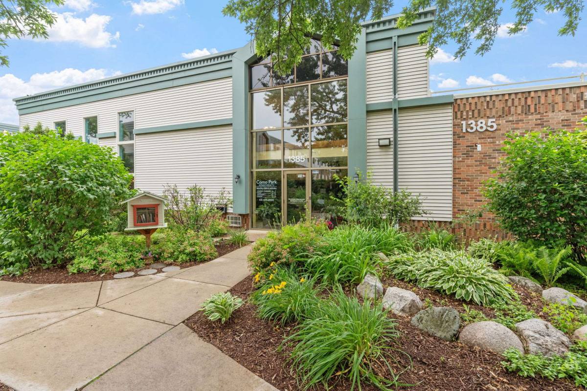 Apartment for rent at Como Park, 1445 Jessamine Ave W, Saint Paul, MN 55108