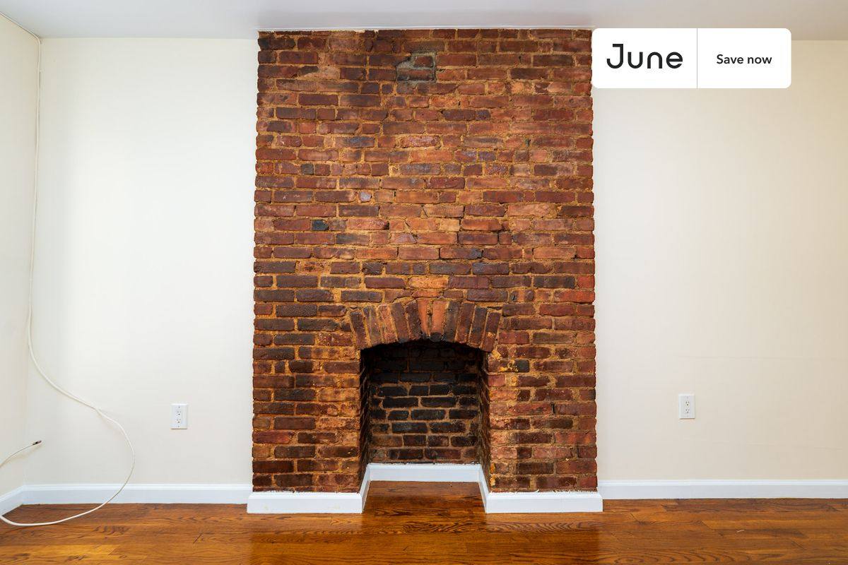 Apartment for rent at 1365 1st Ave #A, New York, NY 10021