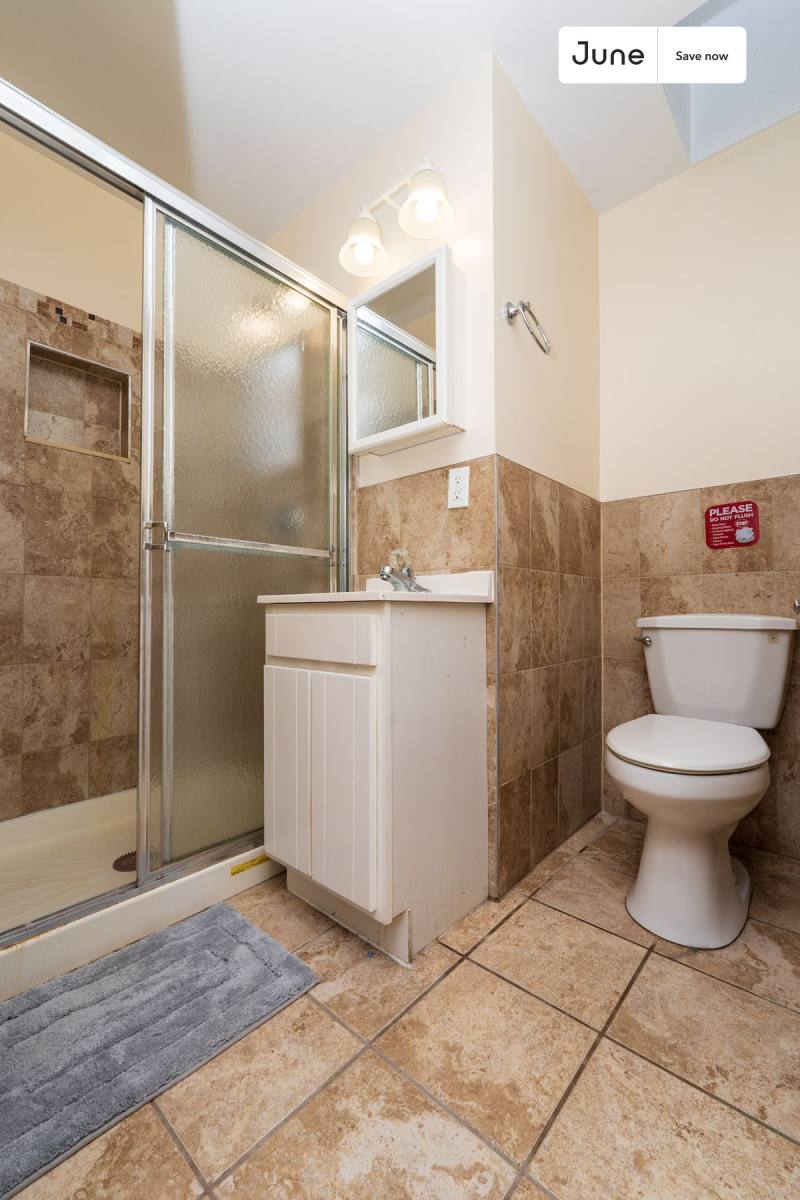 Apartment for rent at 1365 1st Ave #A, New York, NY 10021