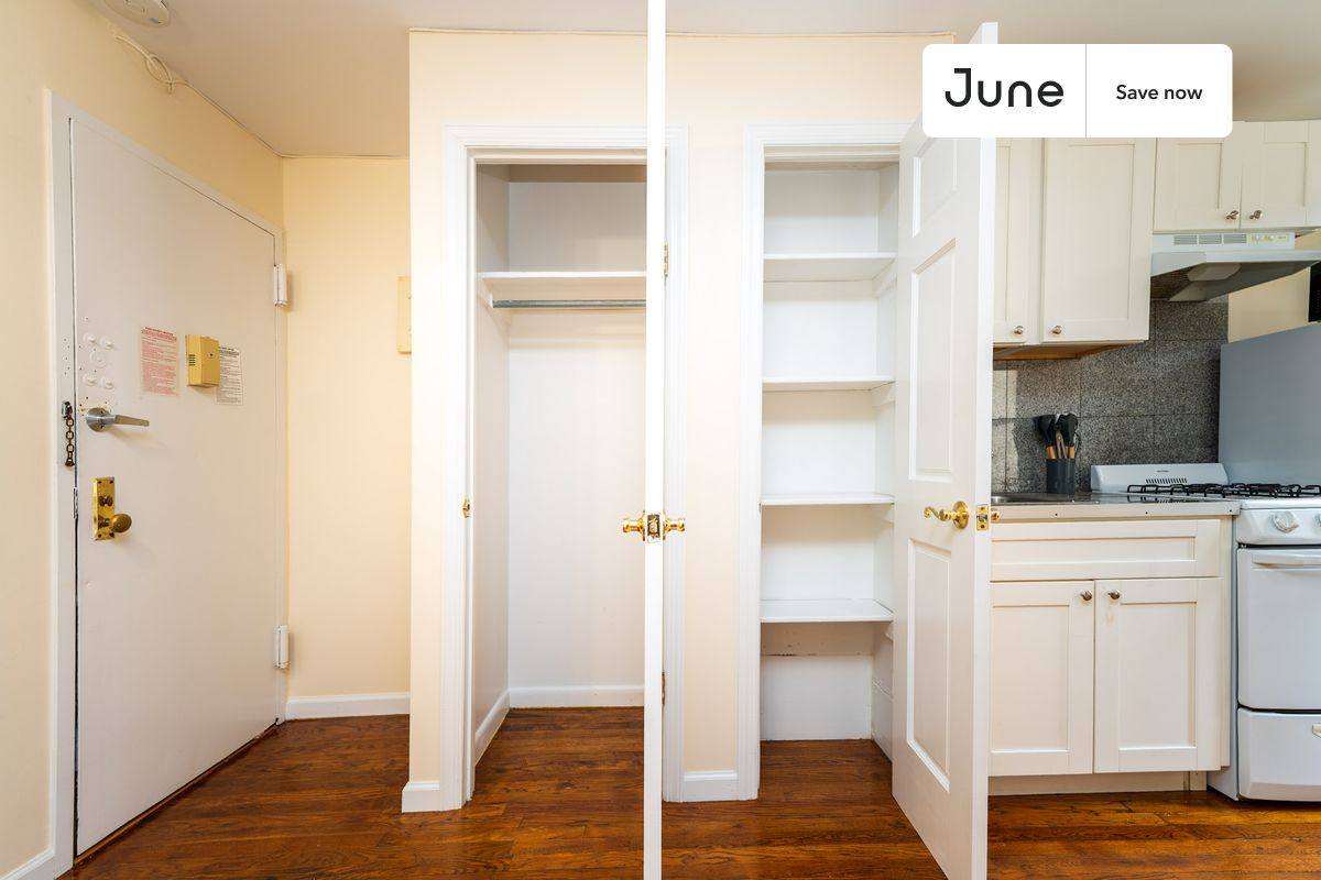 Apartment for rent at 1365 1st Ave #A, New York, NY 10021