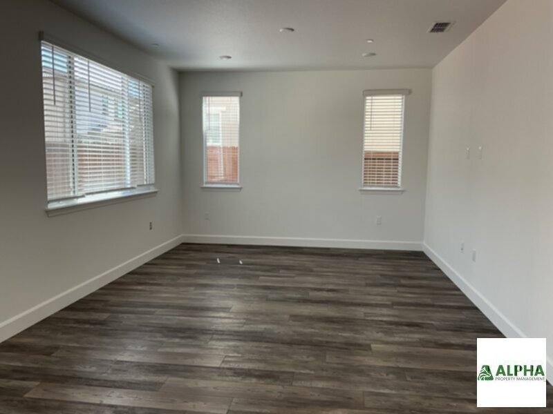 House for rent at 3249 Garibaldi Dr, Roseville, CA 95747