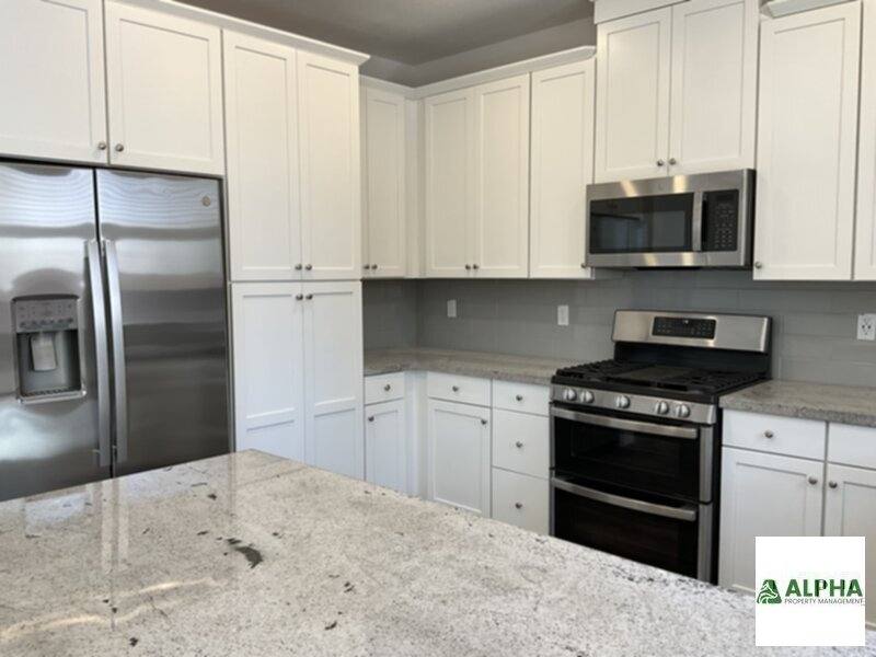 House for rent at 3249 Garibaldi Dr, Roseville, CA 95747