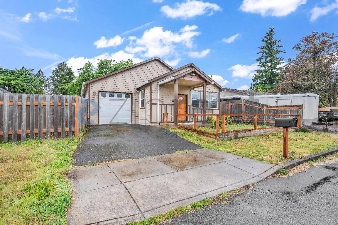 House for rent at 4451 SE 117th Ave, Portland, OR 97266