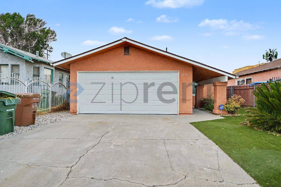 House for rent at 1231 W 87th St, Los Angeles, CA 90044
