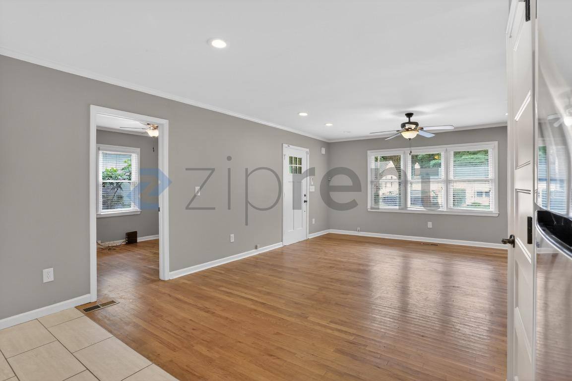 House for rent at 1404 Lockwood Dr SW, Atlanta, GA 30311