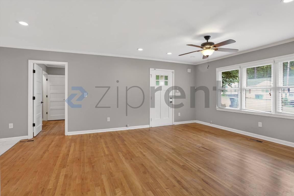 House for rent at 1404 Lockwood Dr SW, Atlanta, GA 30311