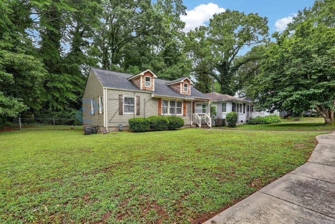 House for rent at 1404 Lockwood Dr SW, Atlanta, GA 30311