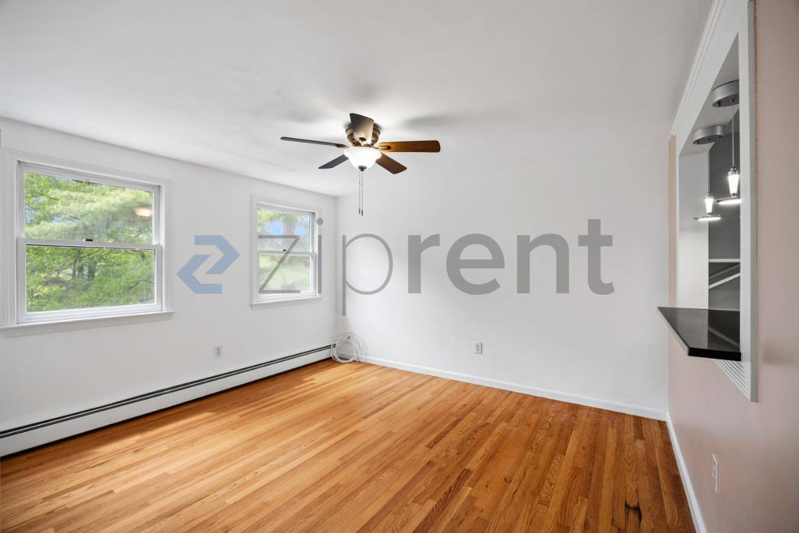 House for rent at 174 Fox Hill Rd, Burlington, MA 01803