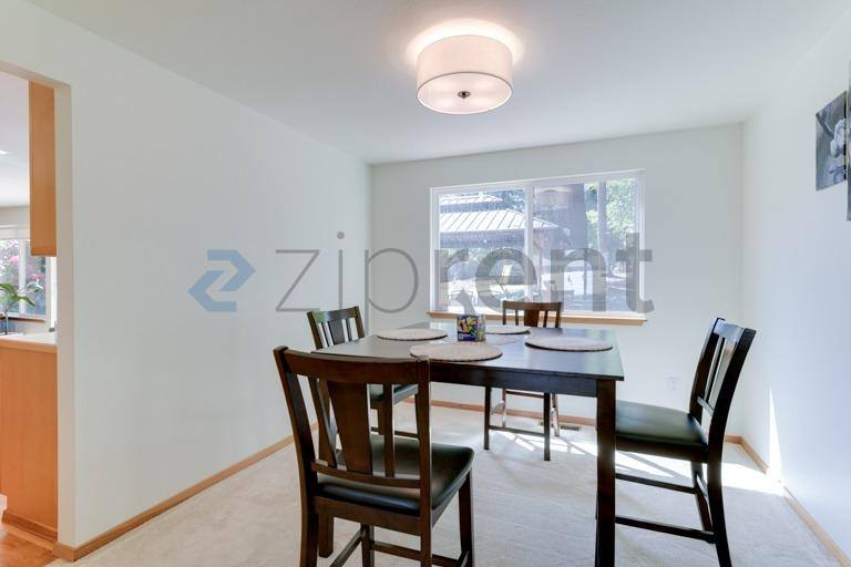 House for rent at 8835 SE 36th St, Mercer Island, WA 98040