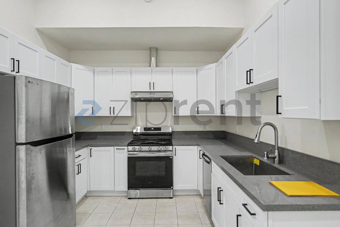 House for rent at 1331 S Park Ave #1333, Pomona, CA 91766