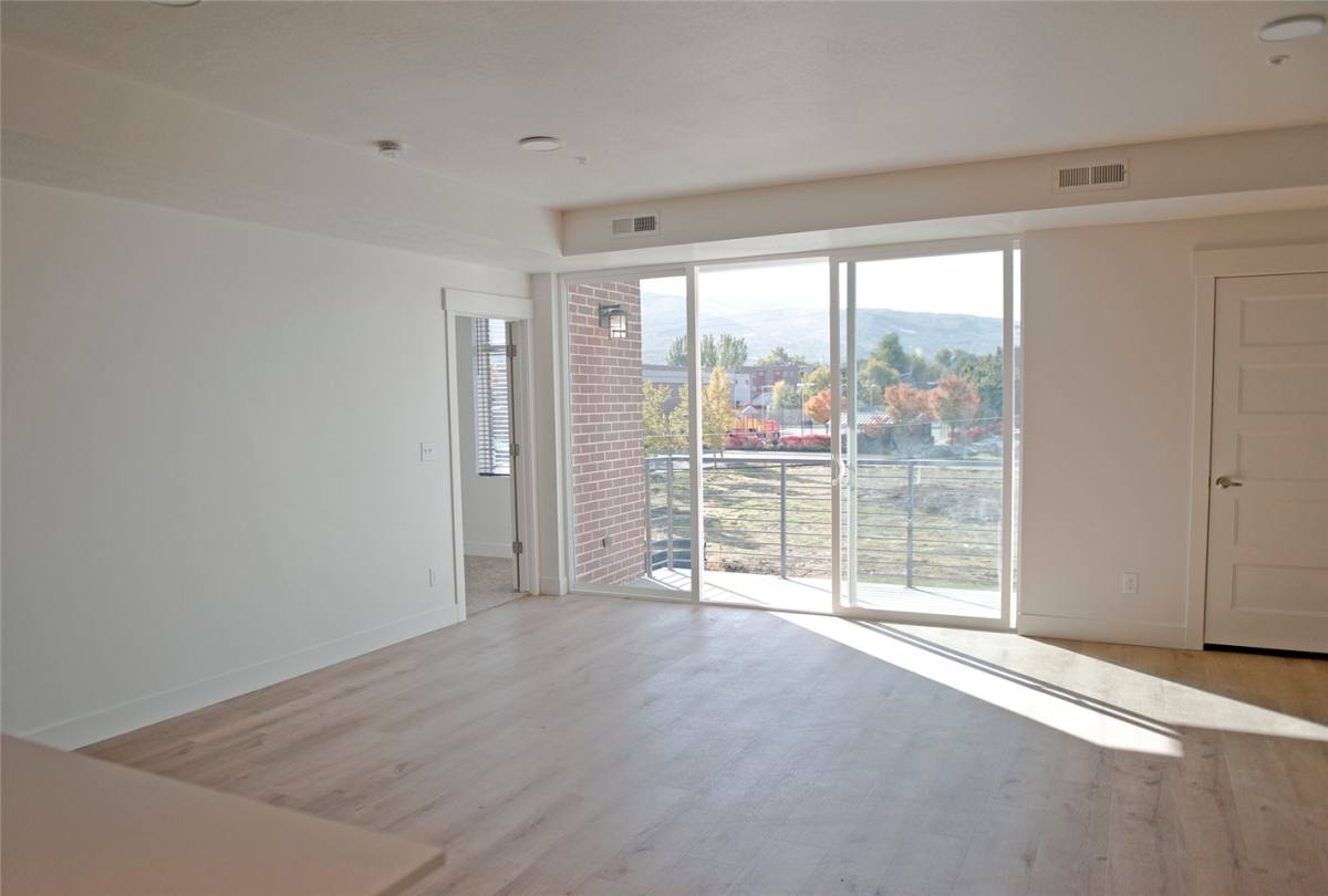 Apartment for rent at 105 W 100 S, Bountiful, UT 84010