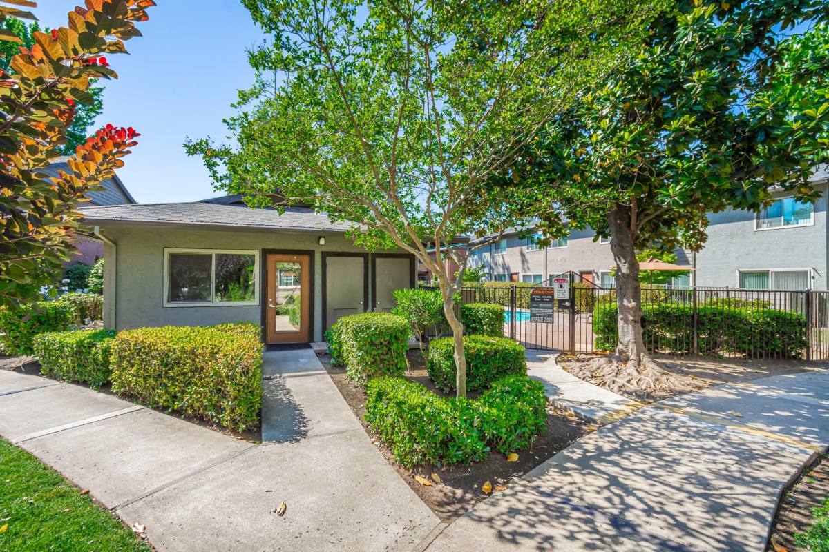 Townhouse for rent at 2707 La Verta Court, Rancho Cordova, CA 95670