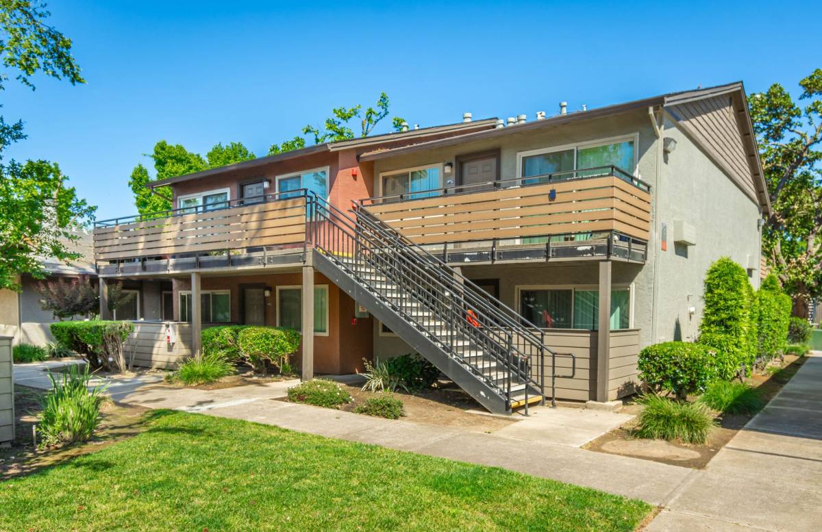 Townhouse for rent at 2707 La Verta Court, Rancho Cordova, CA 95670
