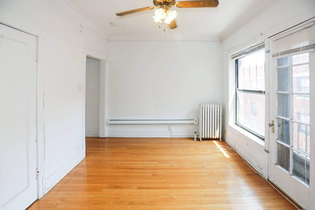 Apartment for rent at 2876 N Clark St, Chicago, IL 60657