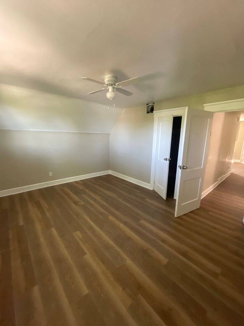 Apartment for rent at 381 E 152nd St, Cleveland, OH 44110