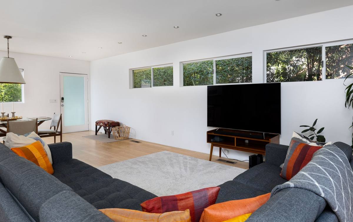 House for rent at 1710 Redcliff St, Los Angeles, CA 90026