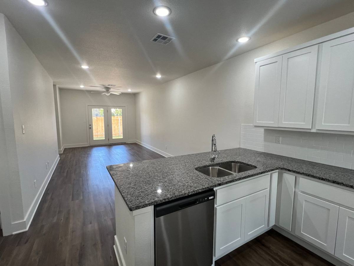 Townhouse for rent at 1826 Royal Loop, Belton, TX 76513