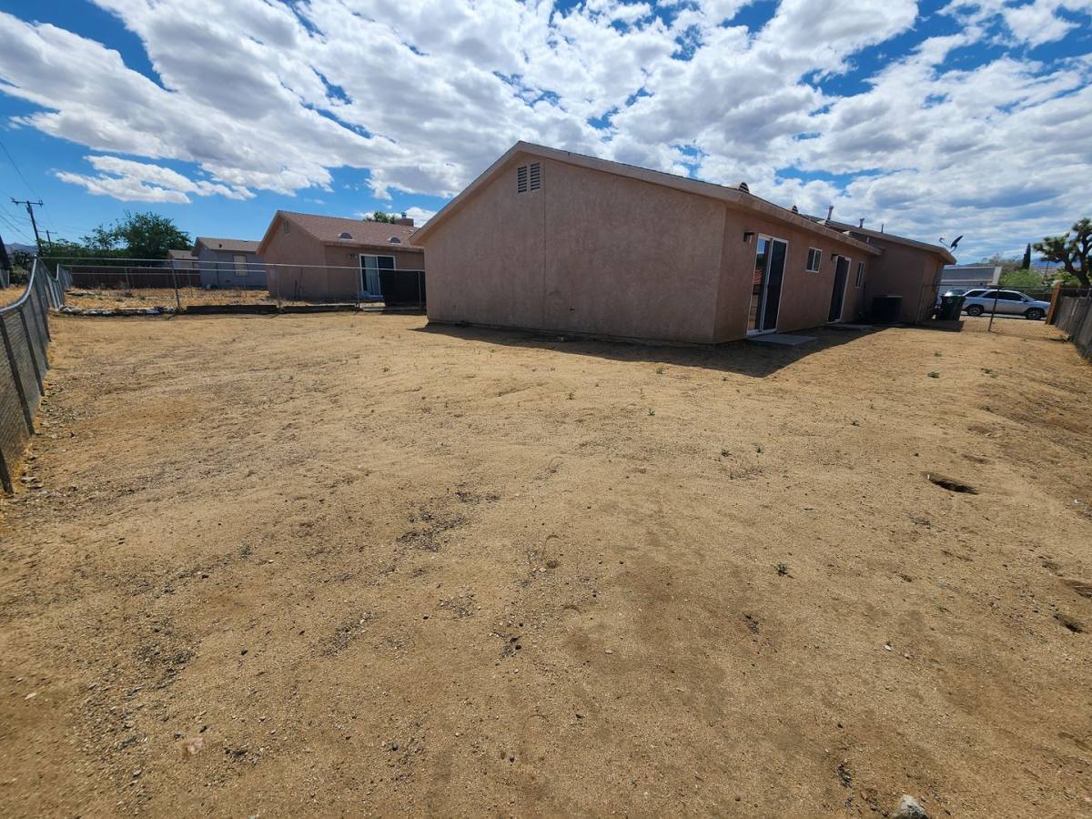 House for rent at 6331 Hermosa Ave, Yucca Valley, CA 92284