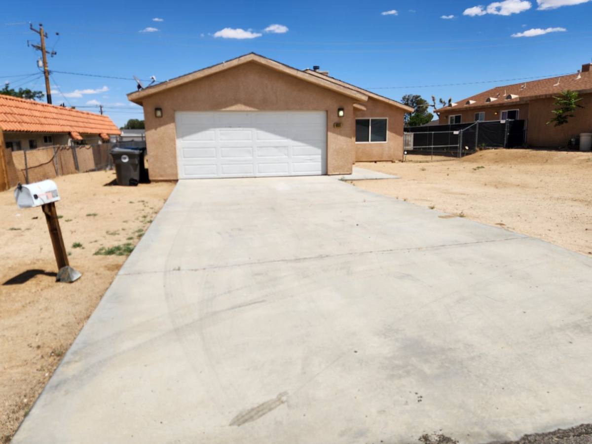 House for rent at 6331 Hermosa Ave, Yucca Valley, CA 92284