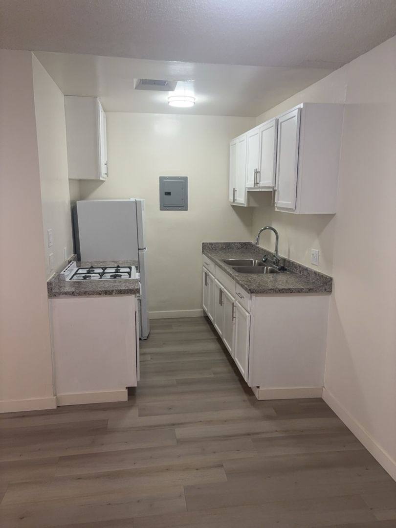 Apartment for rent at 10300 National Blvd, Los Angeles, CA 90034