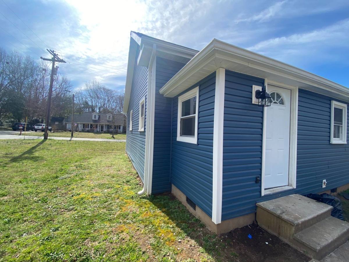 Apartment for rent at 301 Eaton St, Central, SC 29630