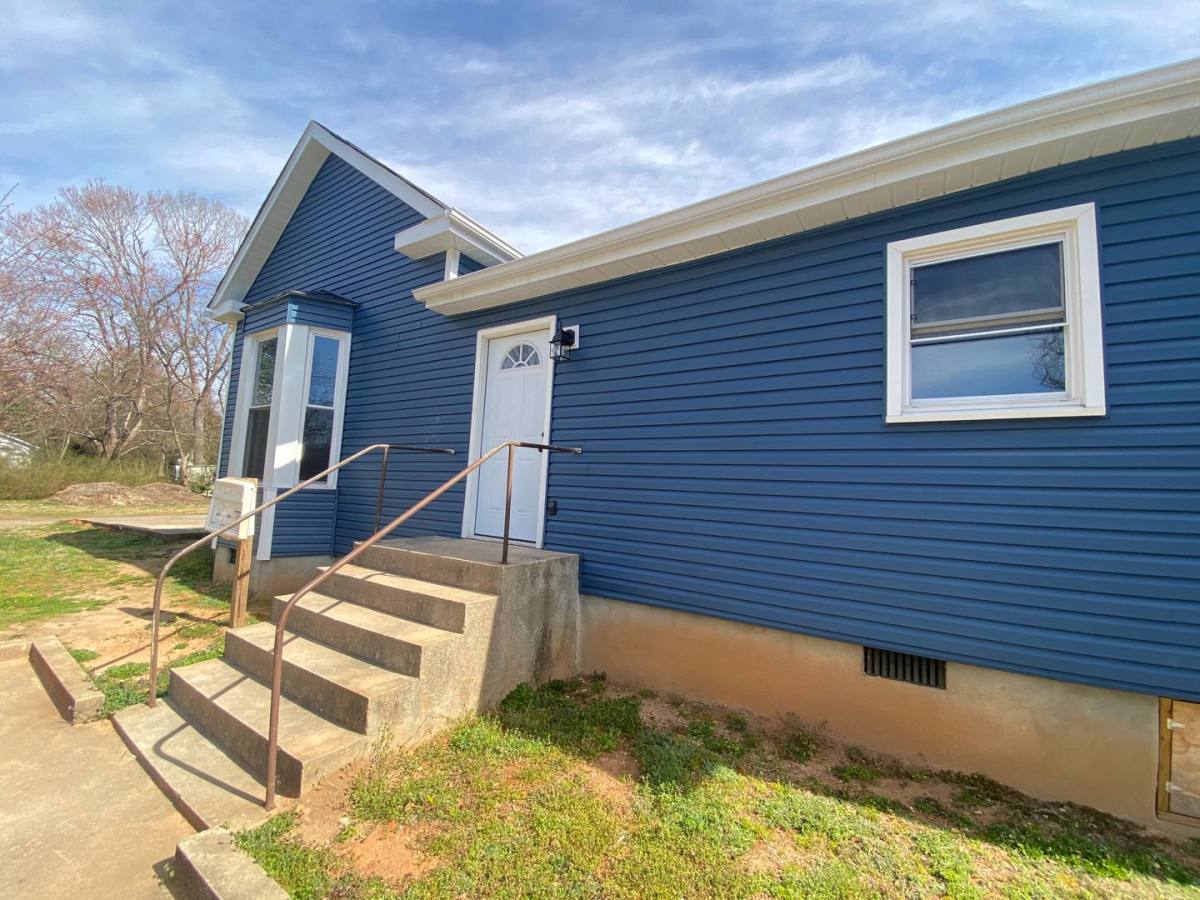Apartment for rent at 301 Eaton St, Central, SC 29630