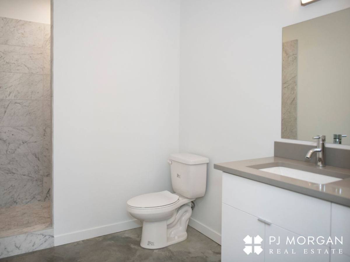 Apartment for rent at 1039 S 21st St, Omaha, NE 68108