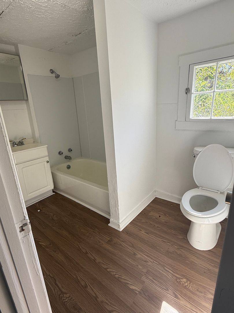 Apartment for rent at 917 Askin St, Martinsville, VA 24112