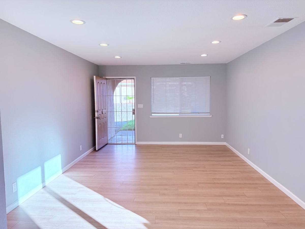 Apartment for rent at 4219 Casa Blanca Lane, Carmichael, CA 95608