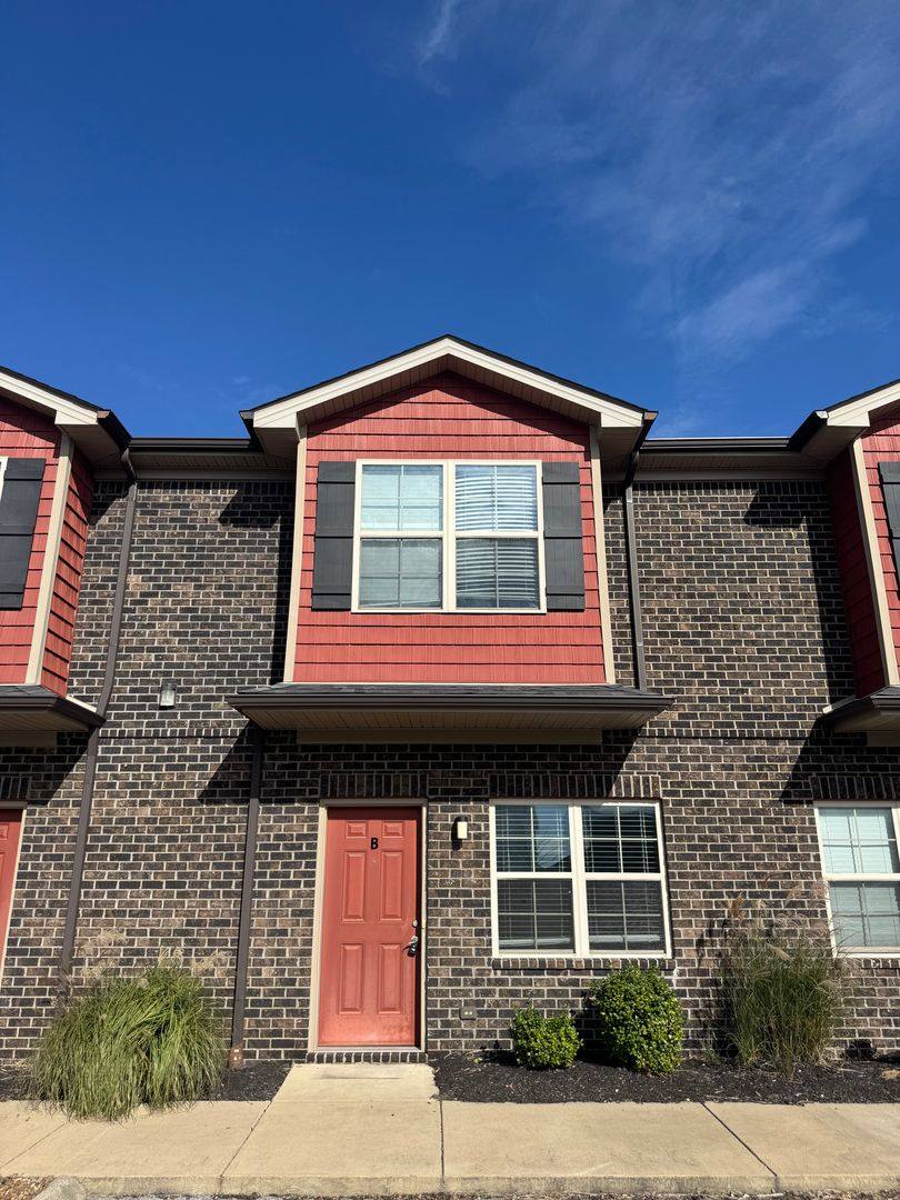 Apartment for rent at 5878 Old Nashville Rd, Bowling Green, KY 42104