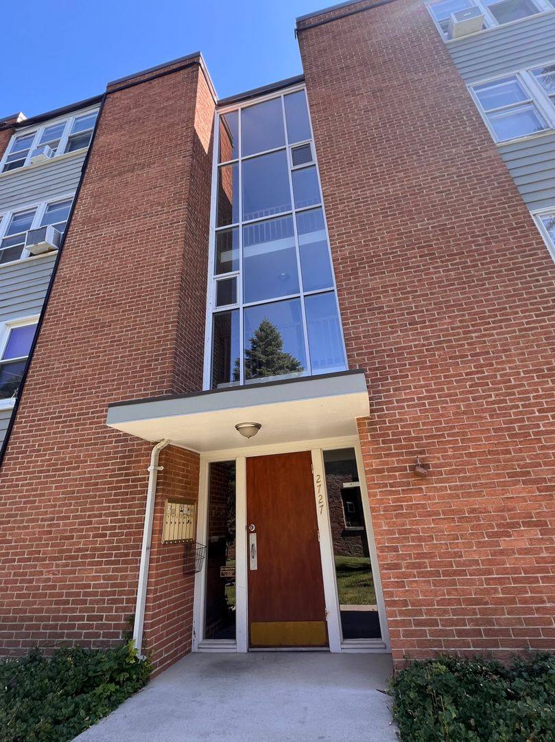 Apartment for rent at 2727 Central St #2N, Evanston, IL 60201