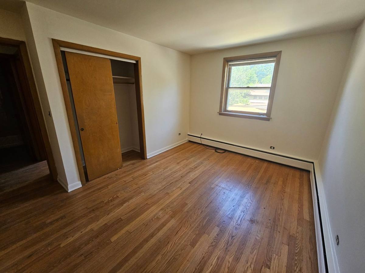 Apartment for rent at 2727 Central St #2N, Evanston, IL 60201