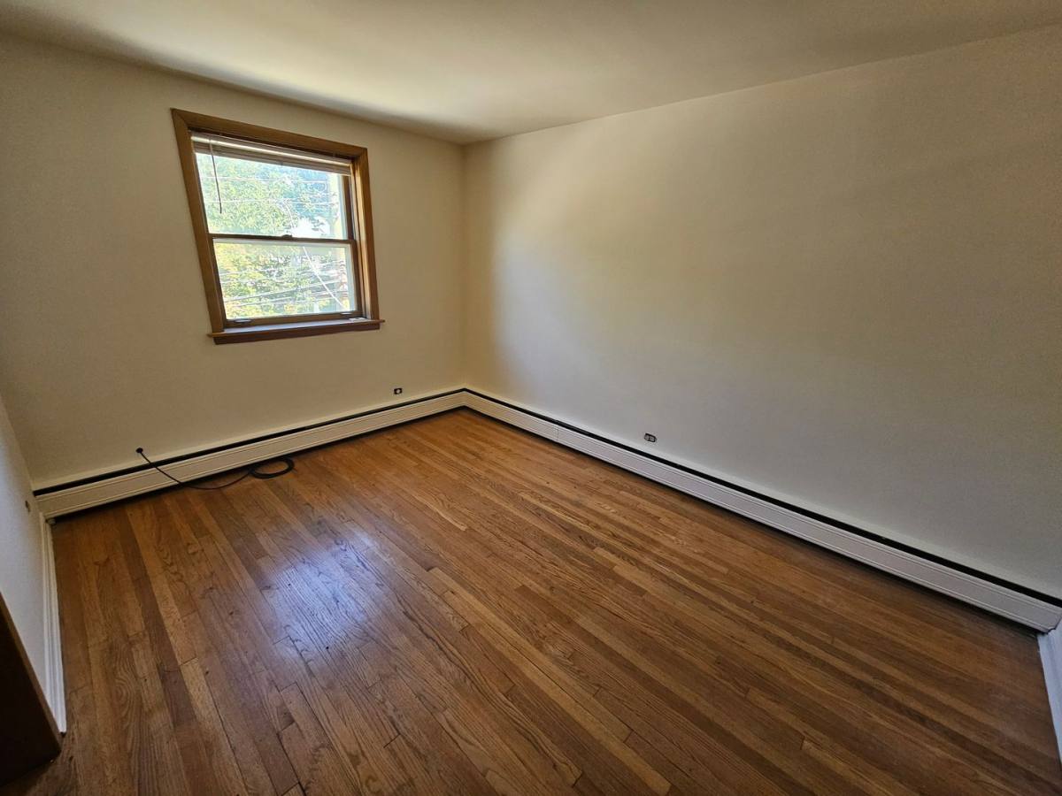 Apartment for rent at 2727 Central St #2N, Evanston, IL 60201