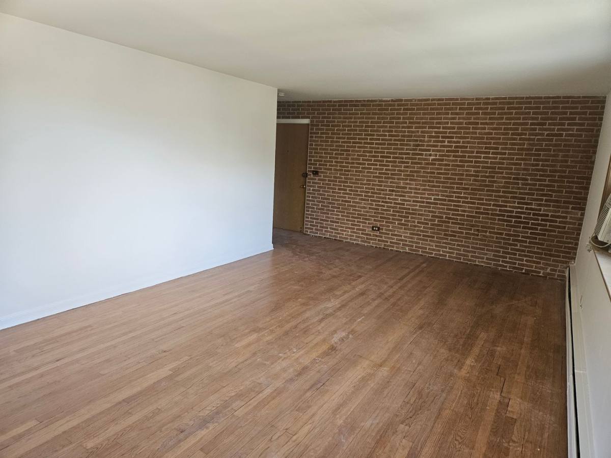 Apartment for rent at 2727 Central St #2N, Evanston, IL 60201