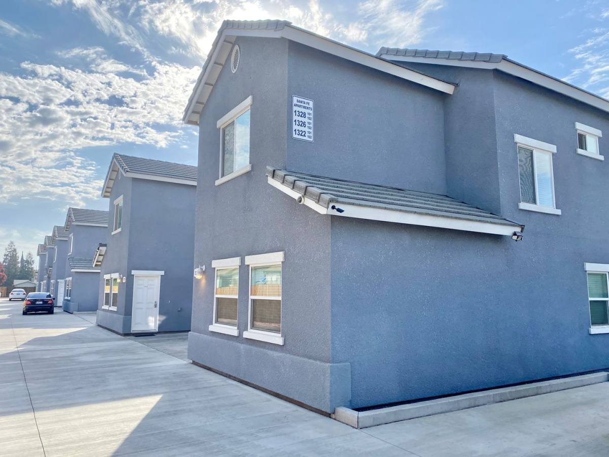 Apartment for rent at 1326 S Santa Fe St, Visalia, CA 93292